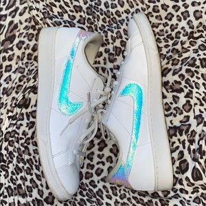 Nike casual shoes! Size 9!!